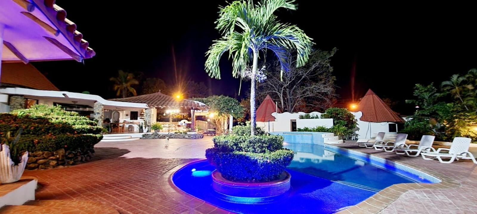 Mia Nueva Gorgona Hotel ภายนอก รูปภาพ